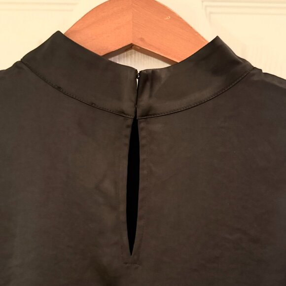 New With Tags Express Mock Neck Sleeveless Tank Top Shirt Blouse Size Medium - Picture 4 of 7